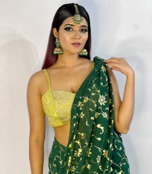 Chandhine Kaur Instagram - My look for @micaawards 3rd edition!

Thank you @indya_my for giving me this beautiful piece! Love all your collections and it was simply classy and elegant for me! 
@devibridal thank you mommy for the beautiful makeover and for dolling me up! 

#chandshine #holla_buddies #micaawards #promisingactress #awardshow #malaysia #artist #actress #tamilactress #universe #appreciation #gratitude #slayalways