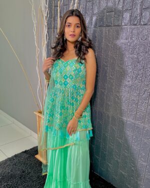 Chandhine Kaur Instagram - These photos have been sitting in my gallery for ages!
Finally, now i decided to upload my favourite photos which i wanted to post way before!!
You can see the different versions of me😂❤️

#chandshine #holla_buddies #tamilactor #slayalways #positivevibes #artist #actor