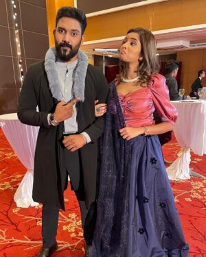 Chandhine Kaur Instagram - -MATHIYUGI-
Meet Kasturi! A long overdue project! I have always kept all these photos and finally i am getting to post. A project which made me find good co-artists that became my Good friends like Family until now!
Such great memories and fun moments!! 

Watch Mathiyugi on RTM TV2 @tv2_rtm From Today onwards! Every Monday and Tuesday at 3pm!

#chandshine #holla_buddies #rtmmalaysia