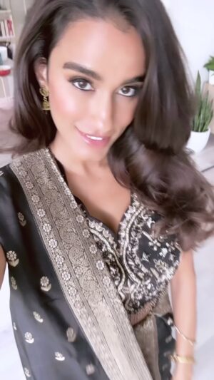 Chandni Parekh Instagram - There’s a chance I’m overdressed for dinner tonight, but I’ve been watching too much Bridgerton to know it. #southasian #aapimonth #desigirl #warnerbros