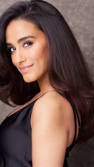 Chandni Parekh Instagram - Tryna keepa straight face 📸 @davidmullerphotography

#headshots