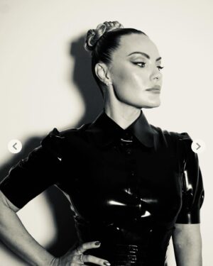 Chanel Cresswell Instagram - 🖤