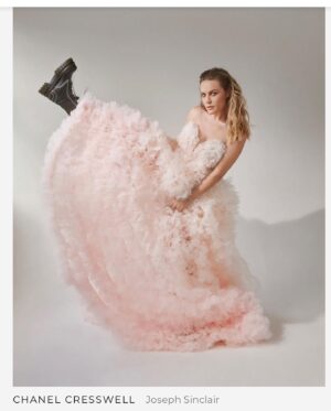 Chanel Cresswell Instagram - Even in a pink frilly number I couldn’t resist the DrMs ! 😂
When I put these bad boys on I came to life ✨💖🤭
… I pulled a hamstring for sure so I hope it’s appreciated 🫣😂
.
.
.

The glam squad of dreams ✨
📸 @josephsinclair 
👗 @kelvinstylist 
💄 @justinejenkins 
👱🏻‍♀️ @themanestyle 
@pinnaclepruk