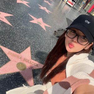 Chantal Videla Instagram - This is what you call Visualising the Future! And of course, the other members will have their own stars too! Let’s make a Lapillus street!🙈 

But for now, let’s check this off our bucket list! Finally got to stroll around the Walk of Fame and see the Hollywood sign! And take a few selfies with big Names too🥹💖

Just a few random throwback pics that I wanted to share with you, peeps! Have a nice Day!☺️☀️✨

PS: The star is Fake, we just made our own and took a picture okie? Let’s wait for the real one later🙊😆✌🏻