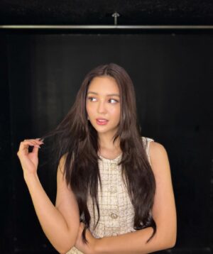 Chantal Videla Instagram - I recently have been scrolling through social media, and felt so loved because of your warm and loving posts and comments thank you so much! 
Love you always my peeps~!🥹🫶🏻
 
And I’m so Happy I got to visit Showtime again! Hope you look forward for more fun stuff in the future! Mwah💖✨