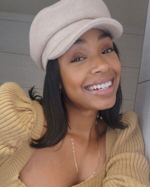 Chantel Riley Instagram - I'm praying you have a week filled with good news, unexpected blessings, and lots of lovin.
.
.
#Monday #spreadlove #motivation