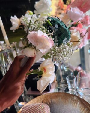 Chantel Riley Instagram - I'm still on a high from this incredible wedding of my beautiful friends @itstraveltops and @lesleytoche. Scrolling through my phone I realized how very little pics and vid I have, but it just goes to show how much I was in the moment. I was completely immersed in the love&luxury this time had to offer. @itstraveltops Thank you for trusting @heylucianne and I to be your M.O.Hs as we don't take that role lightly. 

Oh! And I caught the bouquet!!! Guess that means your girl is next💁🏾‍♀️. 
.
.
Makeup by : @flairbywinnie
#ToATee