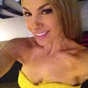 Charity Shea Instagram - SINGLE LADIES FAN!! This is a pic from the start of season 3, I took a selfie waiting for @denisevasi to come over and jump on hotel room beds!! #WHotel who's going to miss seeing all the great fashion by @sewanthonywilliams every week? #singleladies