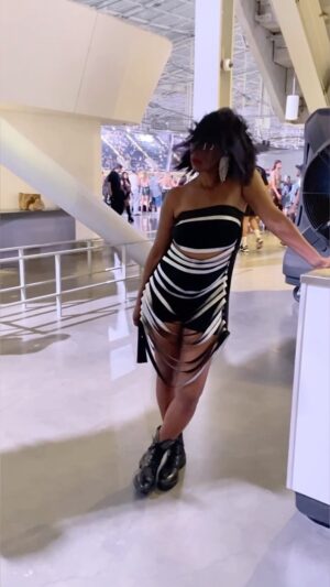 Charketa Glover Instagram - 🖤 #renaissanceworldtour