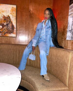 Charketa Glover Instagram - In the meantime 💙