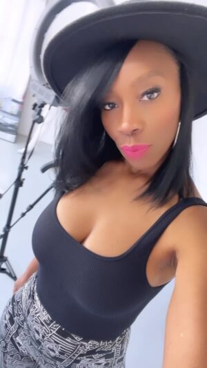 Charketa Glover Instagram - Walking into June like….😜