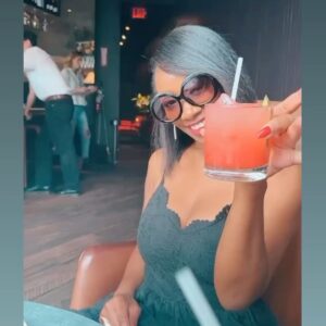 Charketa Glover Instagram - Flowing never forcing 🖤