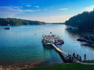 Charlene Amoia Instagram - Oh hi there #lakelanier #georgia