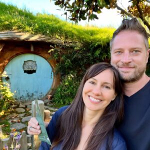 Charlene Amoia Instagram - We’re going on an adventure!  #hobbiton #theshire #middleearth #lordoftherings #newzealand