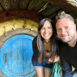 Charlene Amoia Instagram - We’re going on an adventure!  #hobbiton #theshire #middleearth #lordoftherings #newzealand