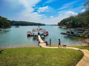 Charlene Amoia Instagram - Oh hi there #lakelanier #georgia