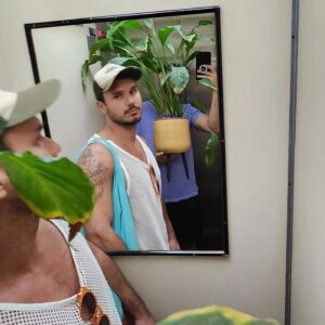 Charles Emmanuel Instagram - Mix de Dia dos Namorados   mudança   morando juntos pela primeira vez   primeira janta no apê novo   bagunça   amor ❤️
