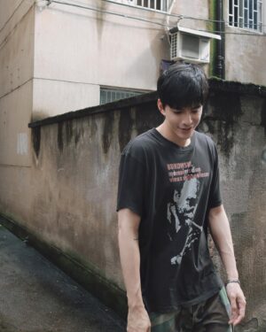 Charles Lin Instagram - 下雨天☔️
