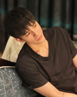 Charles Lin Instagram - 庫存沒事