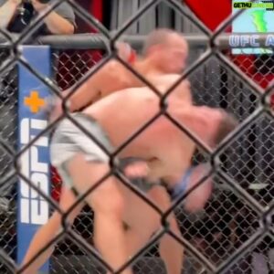 Charles Rosa Instagram - Spinning elbow to the head!! #MMA #BostonStrong #elbow #RosaNation #UFC @espnmma
