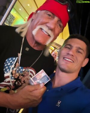 Charles Rosa Instagram - Met my childhood idol @hulkhogan 💪
#WWF #UFC