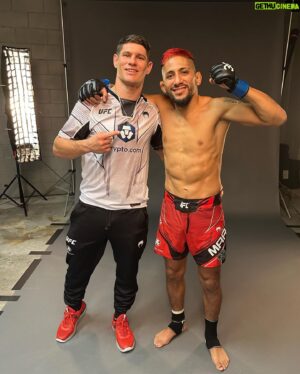 Charles Rosa Instagram - BRAZIL🇧🇷 So proud of my guy @danielsoncoramma winning his @ufc fight!! Awesome to be part of your journey brother, keep up the hardwork . Jiujitsu, Jesus, Picanha, Acai and the beach 🏝️ Thankyou RIO was epic trip!! #Brazil #Rio #Fighter