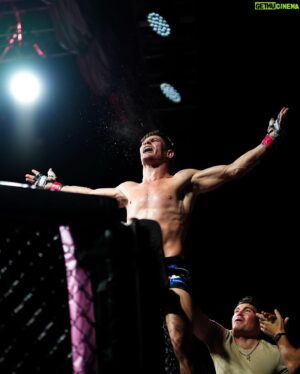 Charles Rosa Instagram - Mission Accomplished ✅ Got the win. Thank you to everyone for the love and support it was one of the greatest moments of my fighting career. Love you all and it wouldn’t be the same with out you🙏🏻 #teamRosa #RosaNation #BostonStrong
Photo 📸 : @geoffriccio