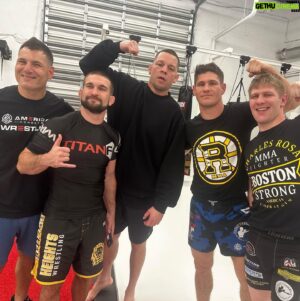 Charles Rosa Instagram - Awesome Seminar w/ @natediaz209 @jakeshields🫡 “I’m not surprised mo-fkers” @americancombatgym 🇺🇸
#mma #fighting #jiujitsu #ufc