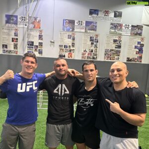 Charles Rosa Instagram - Legend @miketyson 🥊 Never miss a day in the gym never know what you might miss. Woke up having a tough morning but happy got to see my all-time most competitive training partner @mirsadbektic , the Legend Mike Tyson and a bunch of my other favorite people. Never know what the day will bring but keep positive, pushing forward and things always work out 💪  #boxing #MMA #ufc