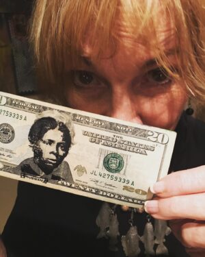 Charlie Barnett Instagram - My mama being the G that she is got a Harriet Tubman stamp for her 20$s. And I’m so damn proud  #harriettubman @harrietfilm