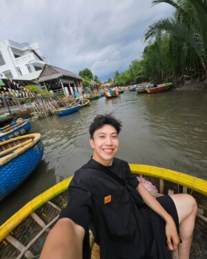 Charlie Goh Instagram - Da Nang and Hoi An photo dump with the fam. Definitely will be back with the missus. ❤️❤️❤️

And did you know the @samsungsg Galaxy ZFold 5 allows you to take selfies with the back cam how cool is that?!?

#galaxyzfold5 #jointheflipside #teamgalaxy