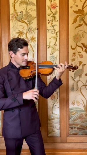 Charlie Siem Instagram - Warming up with a bit of Paganini’s 11th Caprice before playing in Cambridge last night with my old director of studies at Girton College 

#charliesiem #concerto #violin #paganini #caprice #fyp