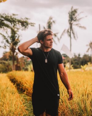 Charlie Taylor Instagram - What am I searching for 🤔