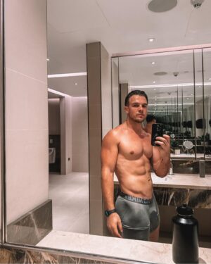 Charlie Taylor Instagram - Morning fast with a little cardio and sauna 🧖👌🏻
