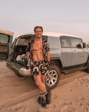 Charlie Taylor Instagram - Desert vibes 🏜️