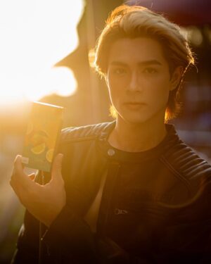 Charlie Trairat Instagram - แคปชั่น ฟรีสไตล์ ok ขอให้วันนี้เป็นวันที่ดีสำหรับทุกคนนะครับ 🥰🙏❤️
#jewelryskin #jsmultiv
@jewelryskin.official