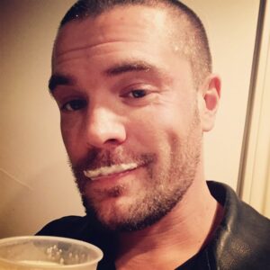 Charlie Weber Instagram - I thought there was alcohol in this eggnog...... now I'm certain of it.......🤤