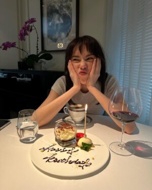 Charlize Lamb Instagram - 21歲過得很精彩，就這樣22歲來了🌺