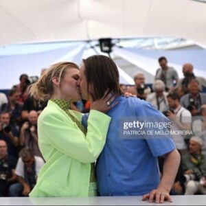 Charlotte Vandermeersch Instagram - Cannes recap, part 3. Photocall. Love you all. Let’s bring our film to audiences around the world…! Thank you so much @thierry.fremaux for giving #theeightmountains a magnificent platform to start from. #leottomontagne #officialselection @alessandro.borghi #felixvangroeningen  #lucamarinelli @ruben_impens @cognettipaolo #lupobarbiero #cristianosassella @elisabetta_mazzullo @filippotimi #elenalietti @surakshyapanta @palma_andrea_  @visionfilmdistribution @wildsidesrl #menuettofilms #rufusfilms @pyramide_productions @elastic_film @cannes.2022