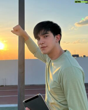 Charoenchai Khantichaikhajohn Instagram - 😊