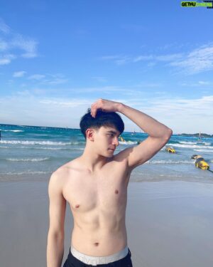 Charoenchai Khantichaikhajohn Instagram - 10.01.2023 | A year wiser , harder, better, faster and stronger. Age is just a number. Happy my birthday 🎉 Officially! I'm turn to 19 🤣