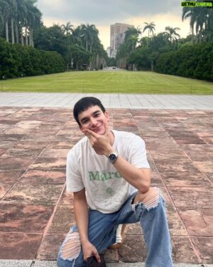 Charoenchai Khantichaikhajohn Instagram - Hi! How are you. 😀