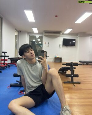 Charoenchai Khantichaikhajohn Instagram - เหนื่อยจะออกกำลังกาย 🐷