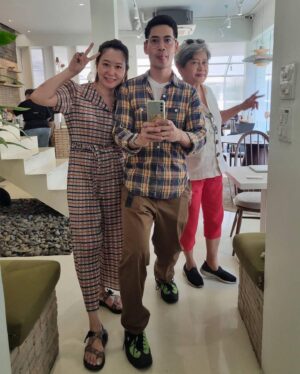 Chatpong Nattapong Instagram - เจ็บที่เธอทำร้ายหัวใจฉัน เจ็บที่เธอไม่รักกันปล่อยฉันเหงา เจ็บที่เธอทิ้งไปไม่เหลือแม้เพียงเงา เจ็บที่ฉันยังคงคิดถึงเธอ

คิดถึงเธอแม้เธอไม่คิดรัก คิดถึงเธอนักแม้เธอไปกับเขา คิดถึงเธอแม้เธอไม่ใช่คนของเรา แต่ความทรงจำครั้งเก่าไม่เคยลืม

ไม่ขอร้องให้เธอนั้นกลับมา ขอเพียงแค่บางเวลาที่ฉันเหงา ได้มีเธออยู่ในความทรงจำรักของเรา ฉันจะได้รู้ว่าเคยรักเธอหมดใจ… 🖤😭🥹😎✨

#fakeclimbing #climbing #bangkok #thailand #good #sad #sadboy #feellove #goodvibes #happy #happylife #goodday #mom #lifeworthliving #goodmeal #qualitytime #quality #metime #familyiseverything #loveislove #coffee #brunch #smallhabitsbigchange #discipline #selfcoffeerunningclub #beautifulday #riseandshine #beyourself #focus #better