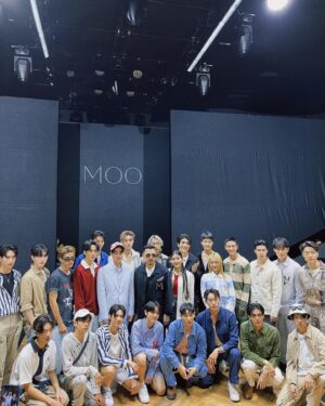 Chawinroj Likitchareonsakul Instagram - What a great show and stunning look from @polpatasava @moo.moo.things 👏🏻🖤

#MOO
#BIFW2023
#MOOBIFW23
#MOOMOOTHINGS
#SiamParagonBIFW2023
#WorldClassExperience