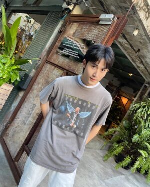 Chawinroj Likitchareonsakul Instagram - Chuu 😗🌚🍫🌤️