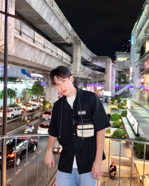 Chawinroj Likitchareonsakul Instagram - Heyy 🖖🏻🖤🌧️ | 📸 : @totosupatad