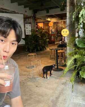 Chawinroj Likitchareonsakul Instagram - Chuu 😗🌚🍫🌤️