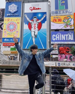 Chawinroj Likitchareonsakul Instagram - Goooo ! 🇯🇵🖤☔️