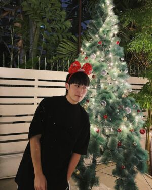 Chawinroj Likitchareonsakul Instagram - ❤️🎅🏻🎄✨